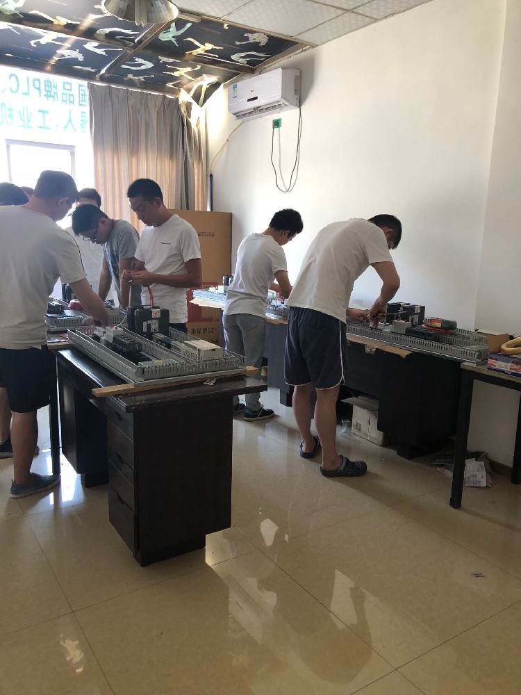 項(xiàng)目排版接線(xiàn)實(shí)操